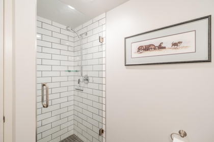 Hallway Photo of 312 15300 17 Avenue, Surrey, BC