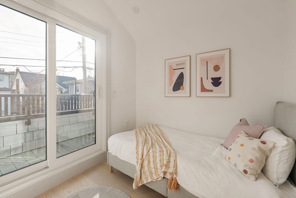 Powder Room Photo of 2544 Grant Street, Vancouver, BC