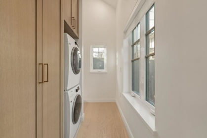 Primary Bathroom Photo of 2544 Grant Street, Vancouver, BC