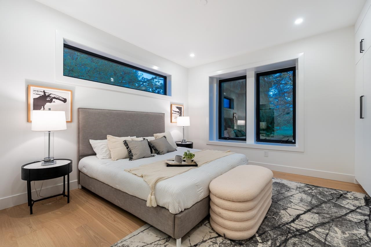 Kitchen Photo of 487 E 31 Avenue, Vancouver, BC