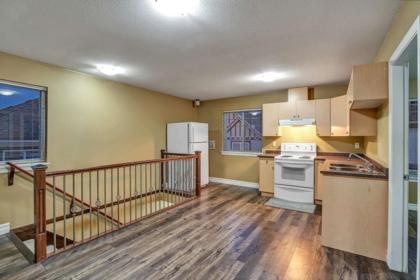 Hallway Photo of 14188 62b Avenue, Surrey, BC