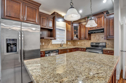 Kitchen Island Photo of 14188 62b Avenue, Surrey, BC
