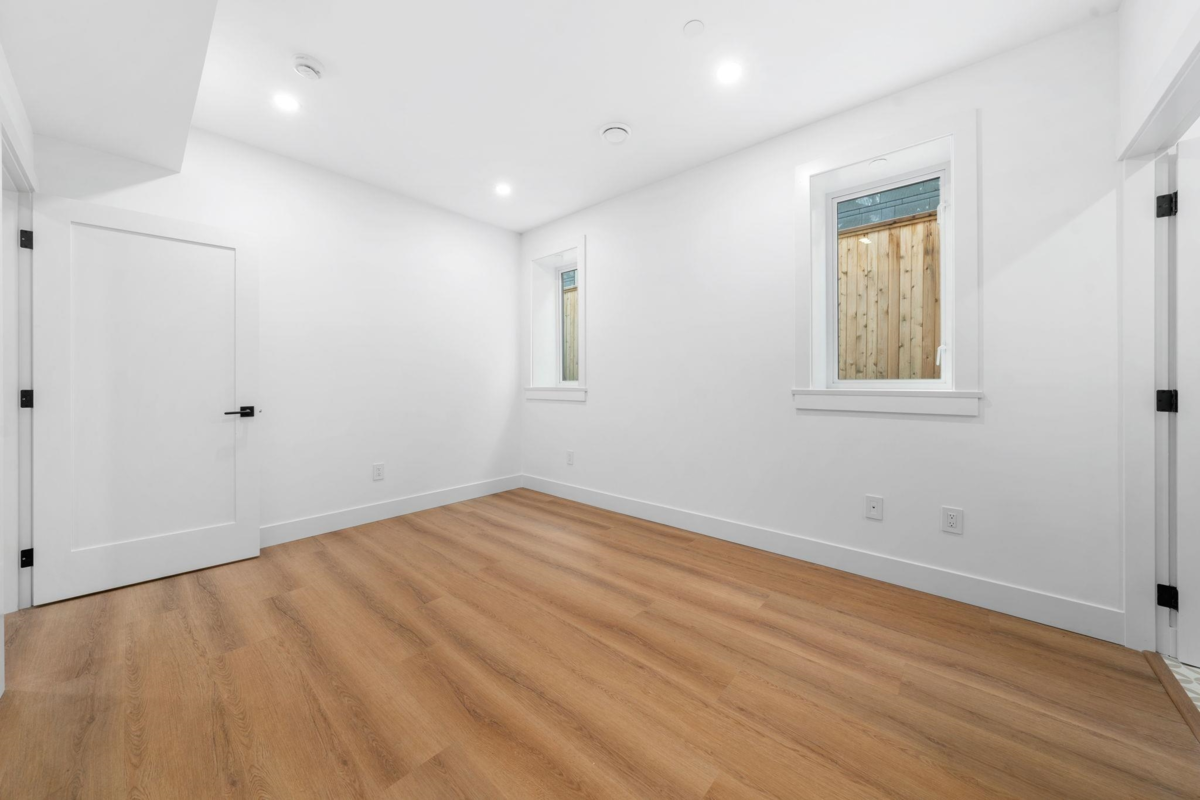 Garden / Landscaping Photo of 2530 Mcgill Street, Vancouver, BC