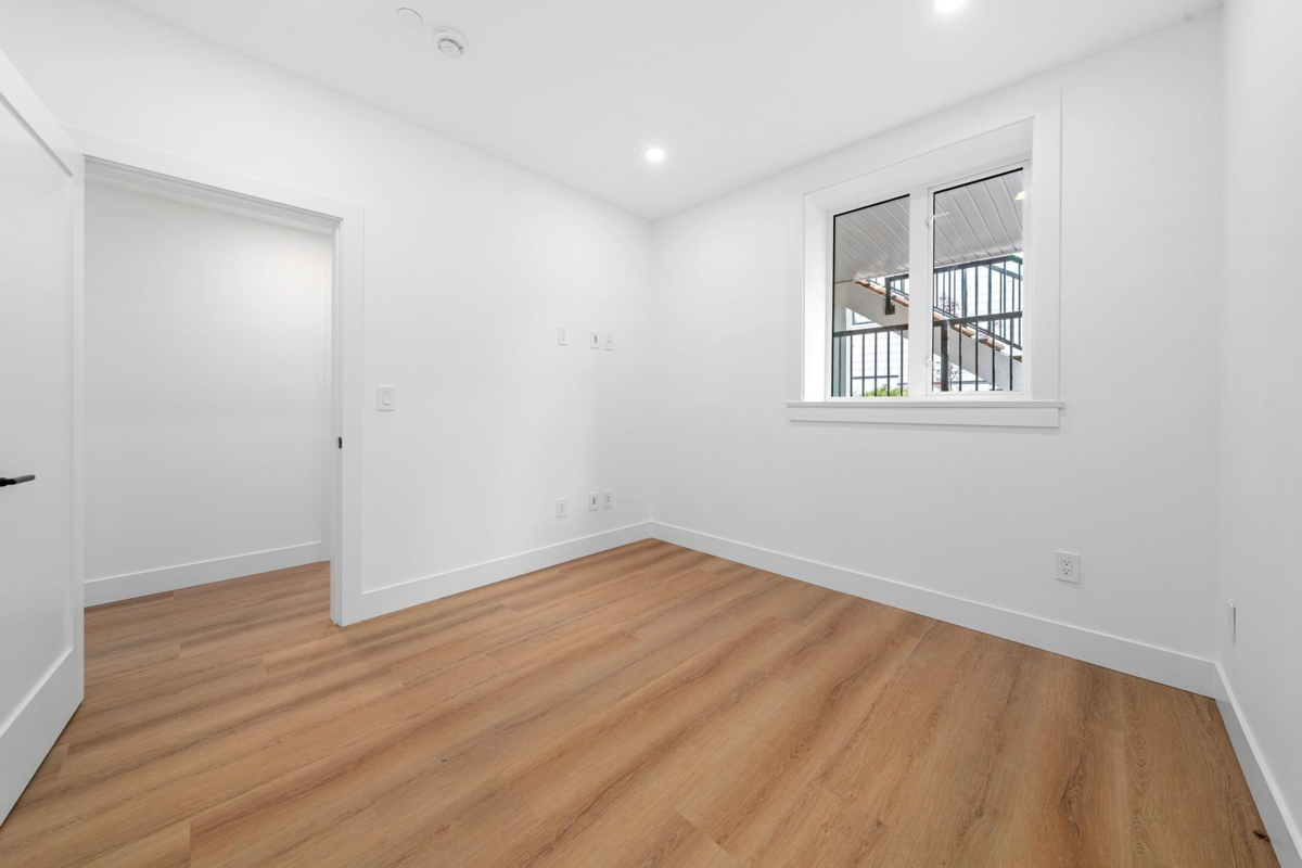 Hot Tub / Spa Photo of 2530 Mcgill Street, Vancouver, BC