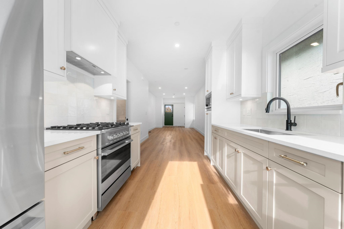 Primary Bedroom Photo of 2530 Mcgill Street, Vancouver, BC