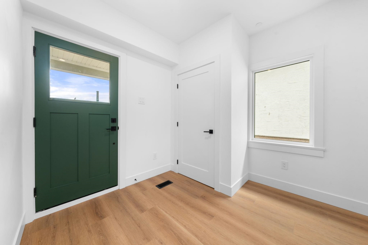 Staircase Photo of 2530 Mcgill Street, Vancouver, BC