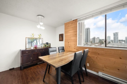 Kitchen Island Photo of 1306 9521 Cardston Court, Burnaby, BC