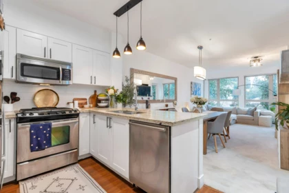 310 1111 E 27th Street, North Vancouver, BC