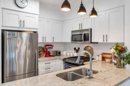 310 1111 E 27th Street, North Vancouver, BC