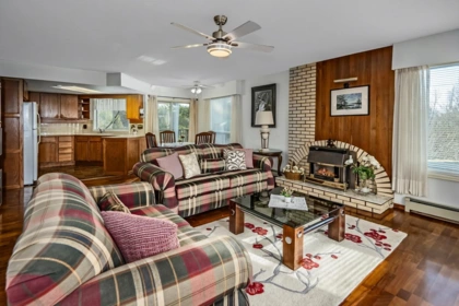 Breakfast Nook Photo of 2 3632 Bulkley Street, Abbotsford, BC