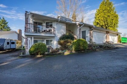 Outdoor Kitchen Photo of 2 3632 Bulkley Street, Abbotsford, BC