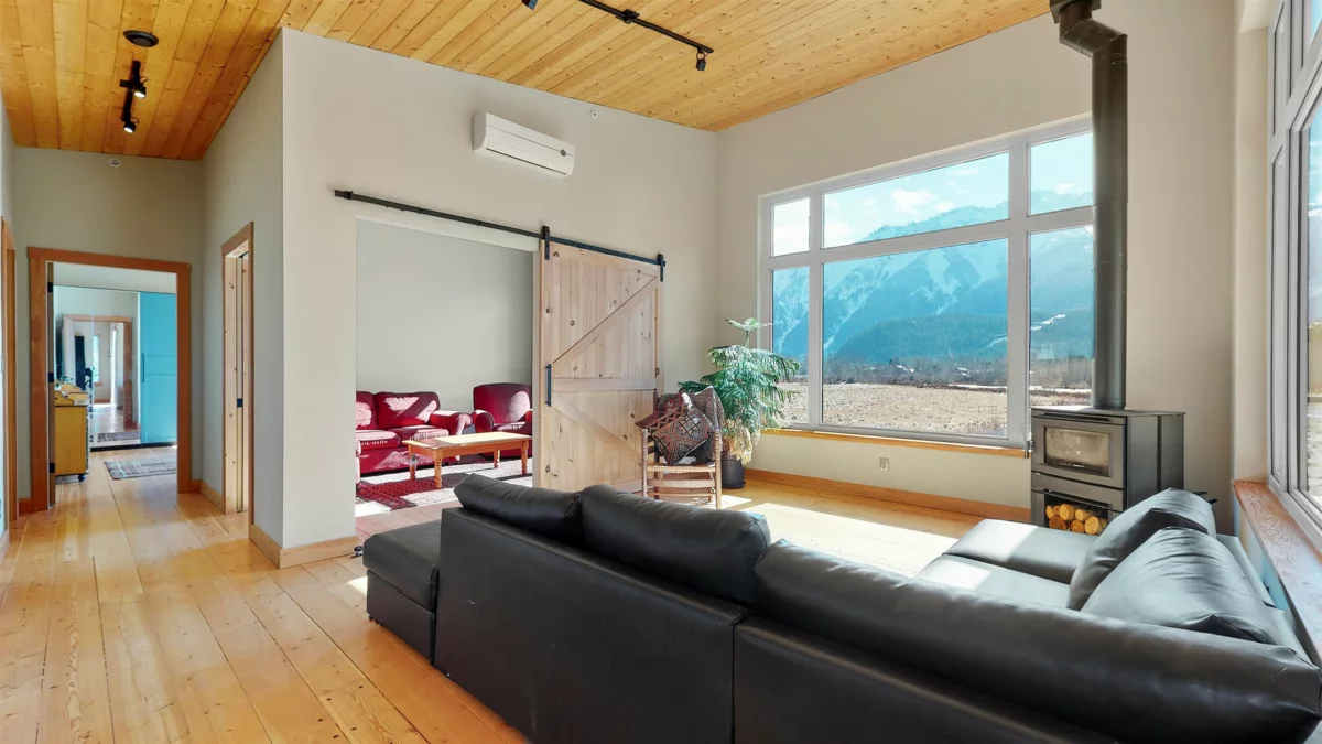 Primary Bathroom Photo of 1380 Collins Road, Pemberton, BC