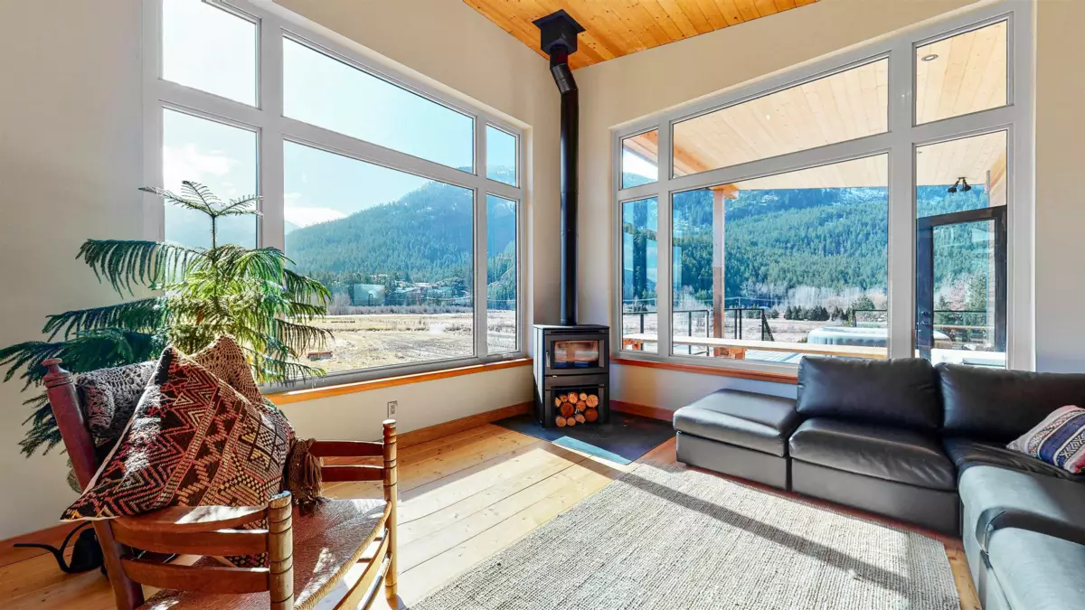 Primary Bedroom Photo of 1380 Collins Road, Pemberton, BC