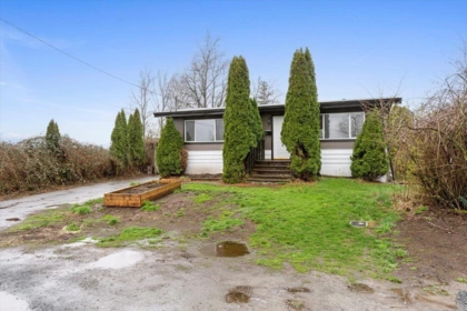 9122 Hiebert Street, Chilliwack, BC, Chilliwack Proper East — 4 bed single family residence for sale