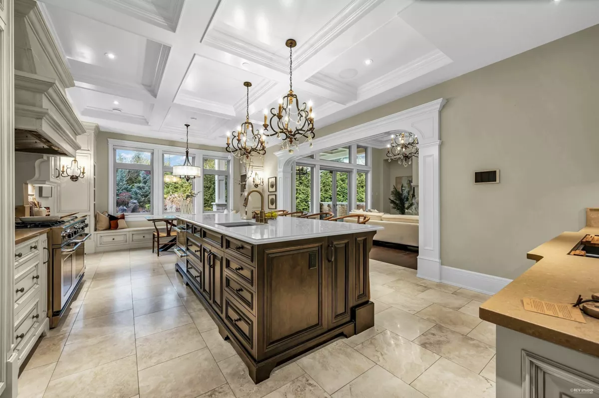 Breakfast Nook Photo of 12055 265a Street, Maple Ridge, BC