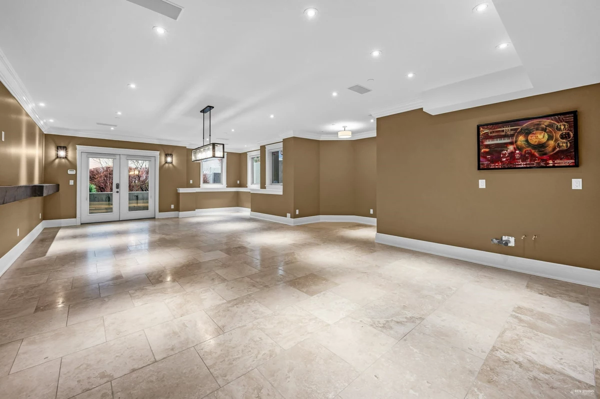 Hot Tub / Spa Photo of 12055 265a Street, Maple Ridge, BC