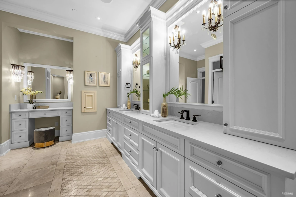 Mudroom Photo of 12055 265a Street, Maple Ridge, BC