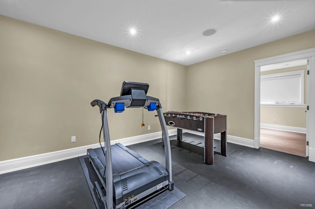 Swimming Pool Photo of 12055 265a Street, Maple Ridge, BC