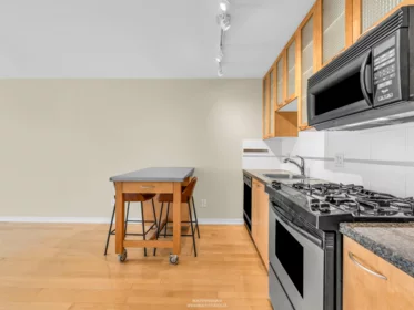 2208 969 Richards Street, Vancouver, BC, Vancouver — Apartment/Condo for sale