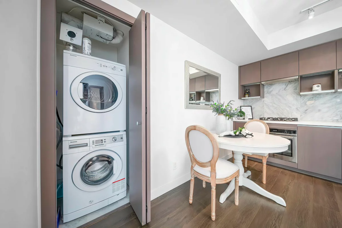 Basement Recreation Room Photo of 1507 68 Smithe Street, Vancouver, BC