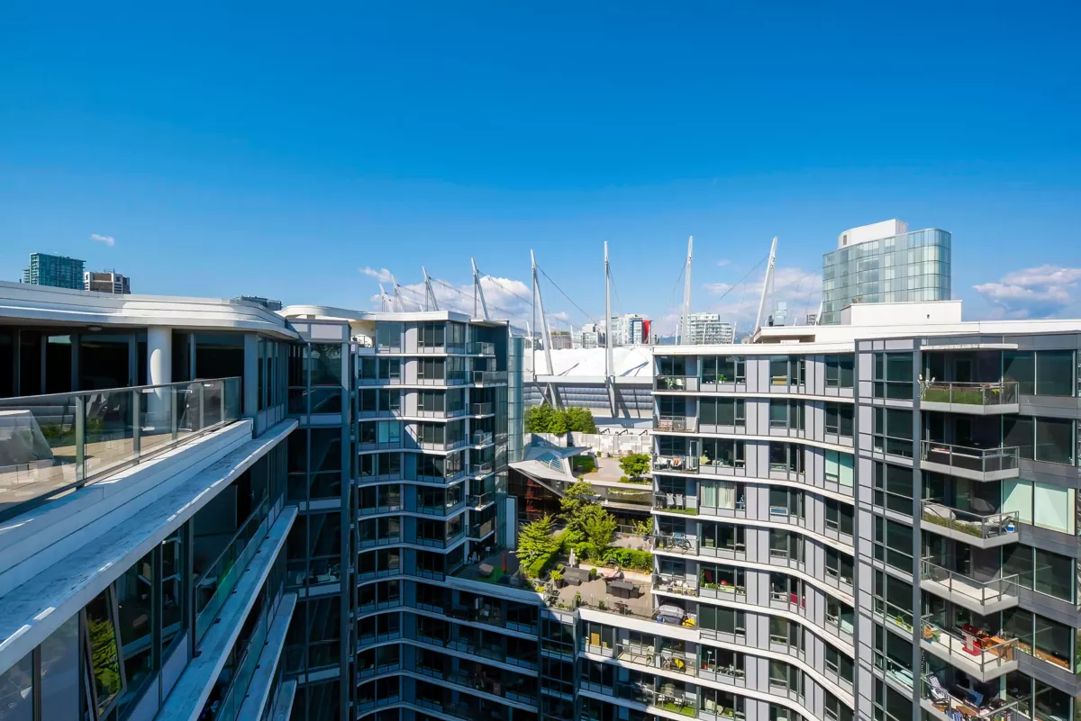 Outdoor Kitchen Photo of 1507 68 Smithe Street, Vancouver, BC
