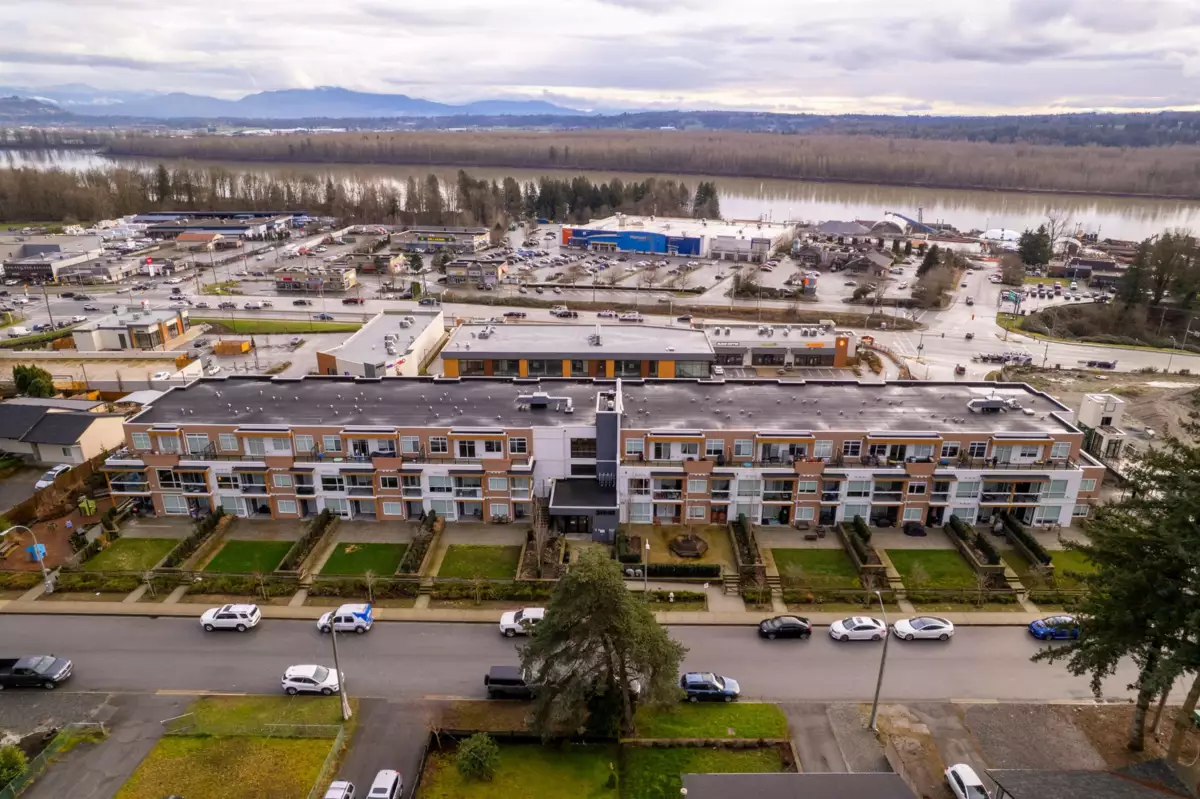 Entry Foyer Photo of B318 31940 Raven Avenue, Mission, BC
