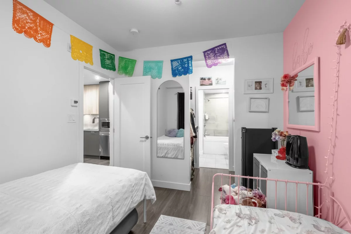 Walk-In Closet Photo of B318 31940 Raven Avenue, Mission, BC