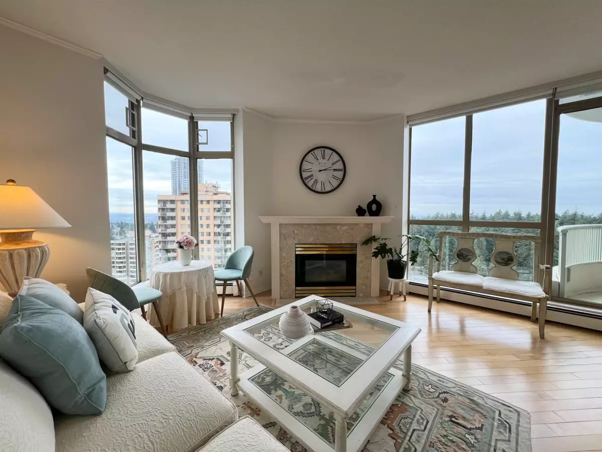 Breakfast Nook Photo of 2302 6188 Patterson Avenue, Burnaby, BC