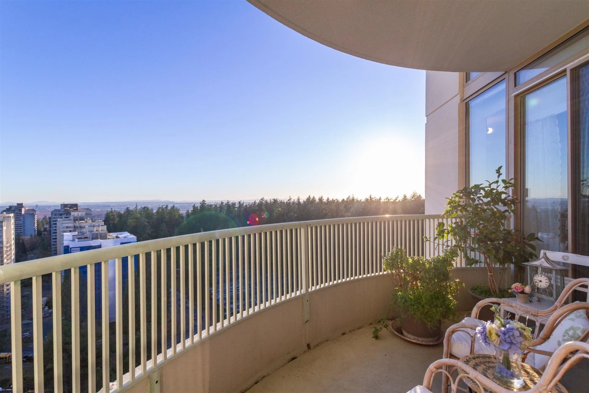 Outdoor Patio Photo of 2302 6188 Patterson Avenue, Burnaby, BC