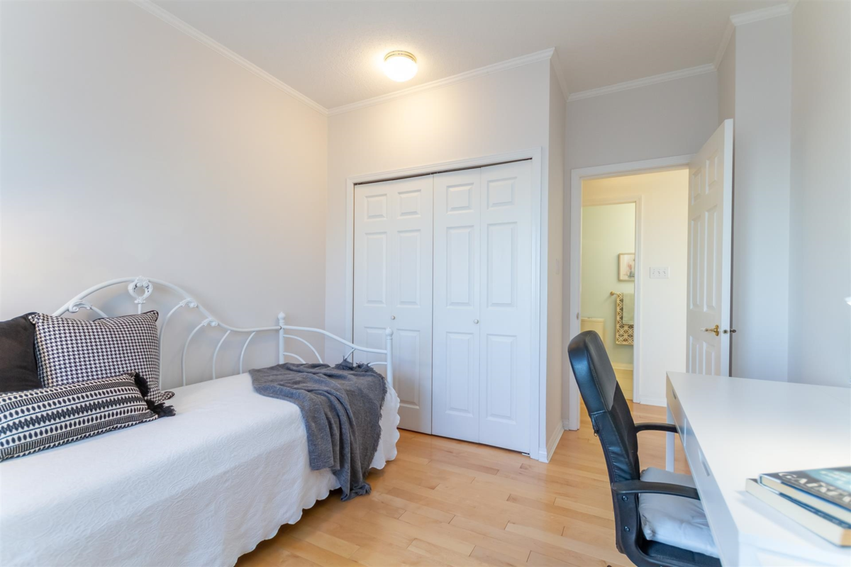 Staircase Photo of 2302 6188 Patterson Avenue, Burnaby, BC