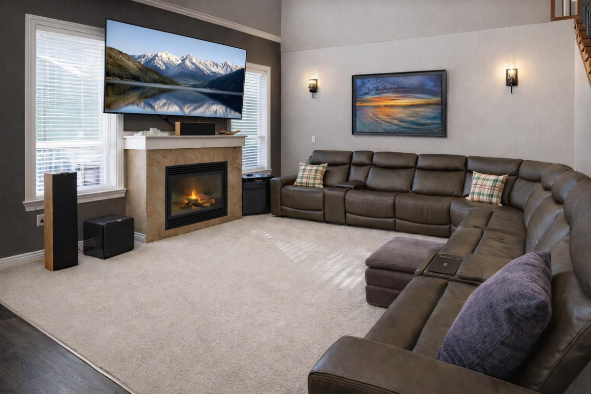 Breakfast Nook Photo of 19178 117a Avenue, Pitt Meadows, BC