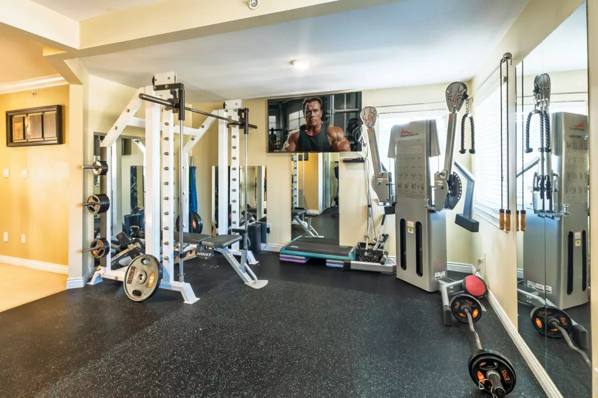 Guest Bathroom Photo of 19178 117a Avenue, Pitt Meadows, BC