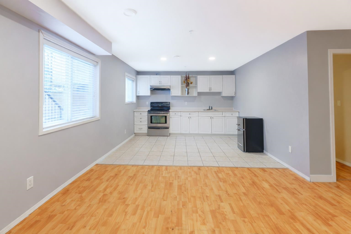 Hallway Photo of 19178 117a Avenue, Pitt Meadows, BC