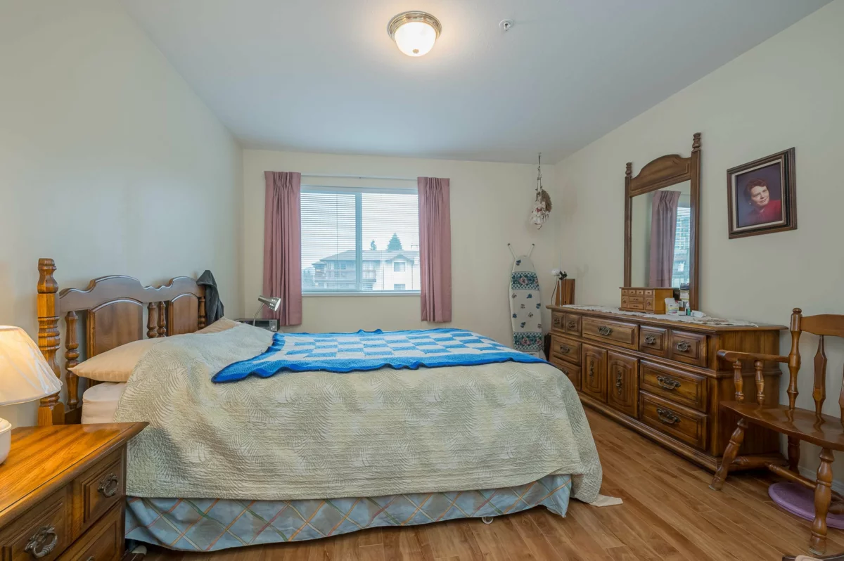 Entry Foyer Photo of 315 32044 Old Yale Road, Abbotsford, BC