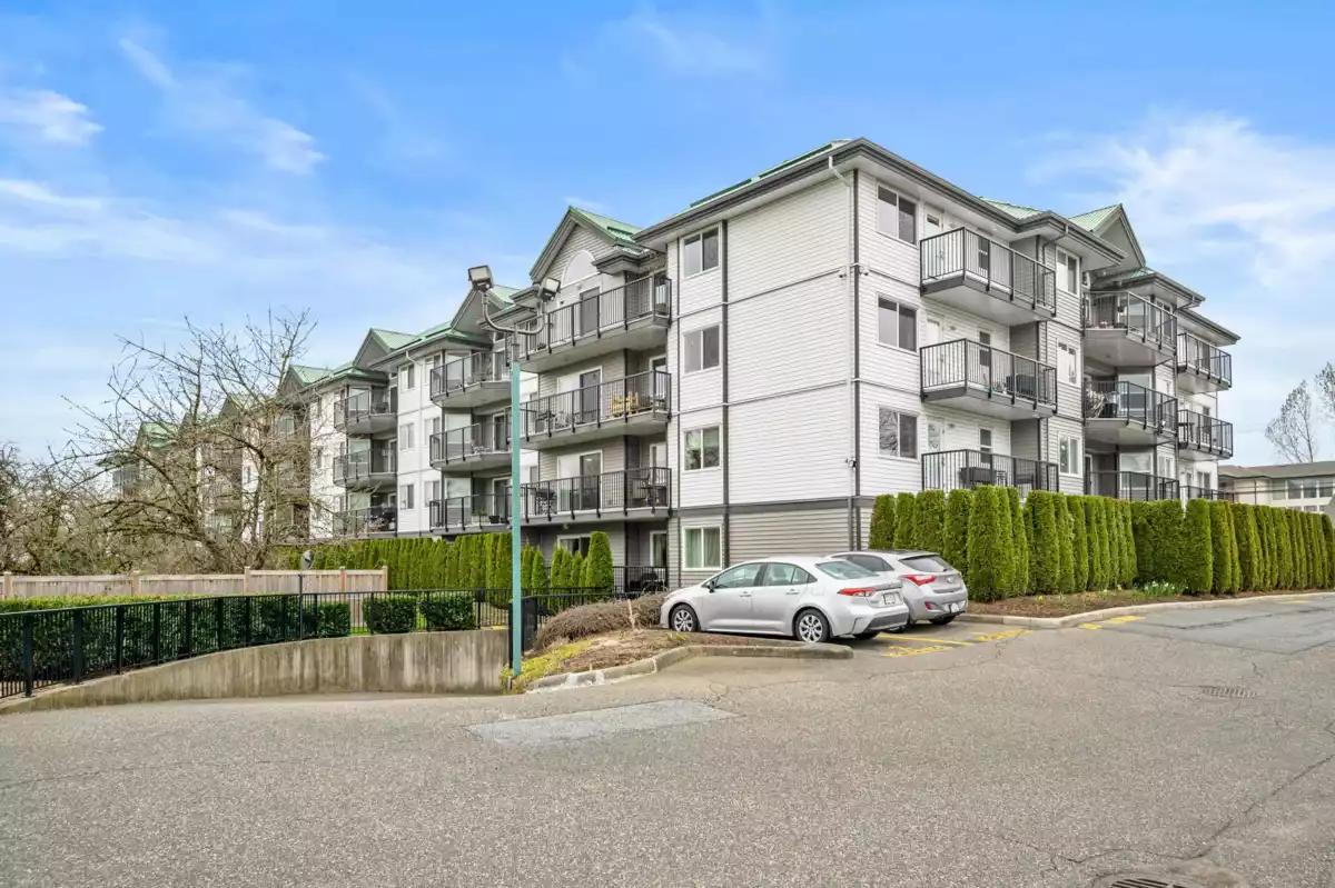 Living Room Photo of 315 32044 Old Yale Road, Abbotsford, BC