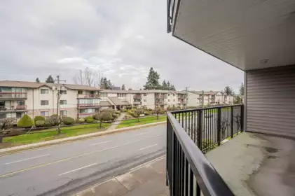 Primary Bedroom Photo of 315 32044 Old Yale Road, Abbotsford, BC