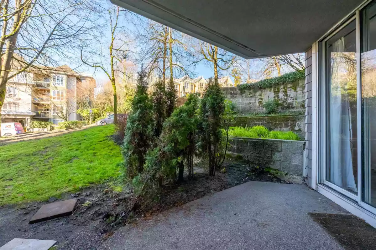 Living Room Photo of 101 8460 Jellicoe Street, Vancouver, BC