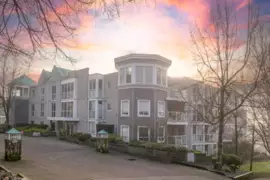 101 8460 Jellicoe Street, Vancouver, BC