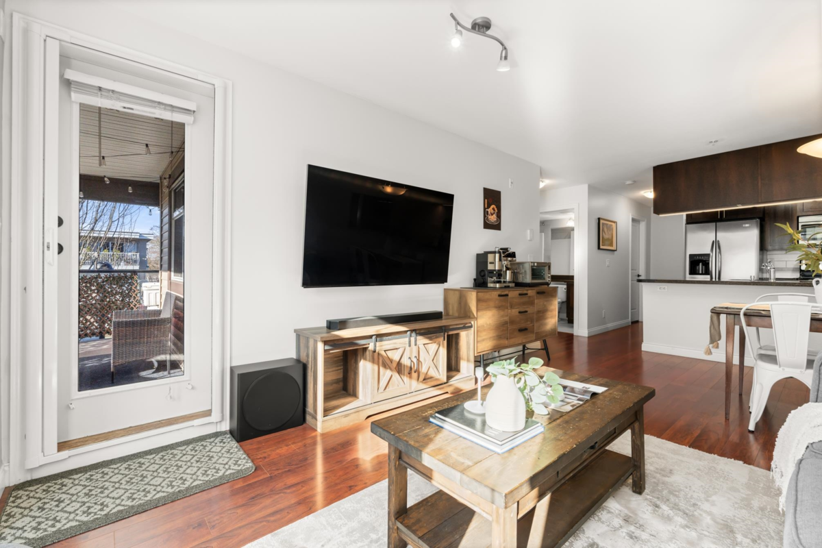 Dining Area Photo of 236 5660 201a Street, Langley, BC