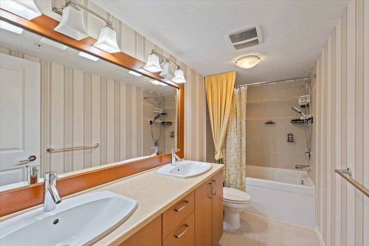 Guest Bathroom Photo of 103 3097 Lincoln Avenue, Coquitlam, BC
