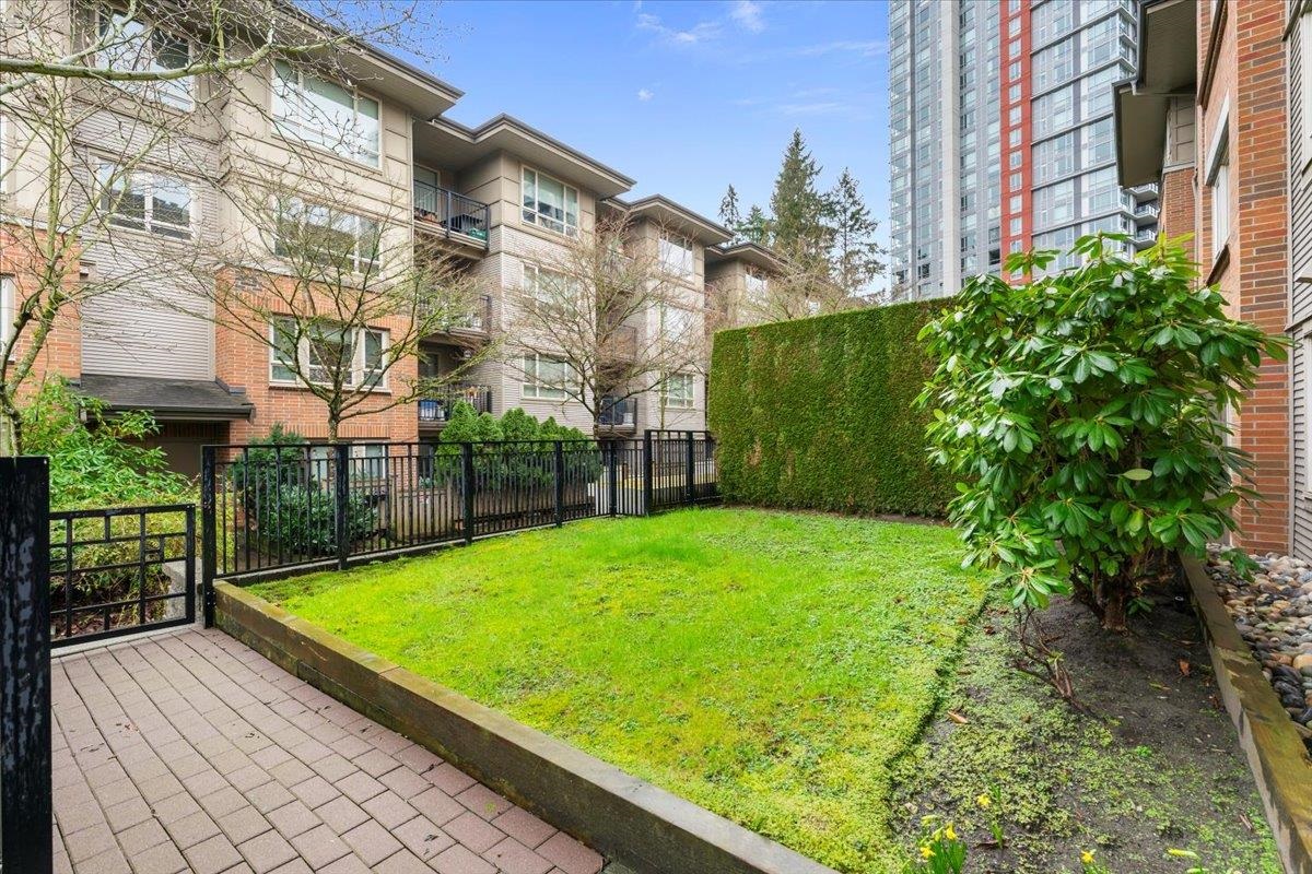 Hallway Photo of 103 3097 Lincoln Avenue, Coquitlam, BC
