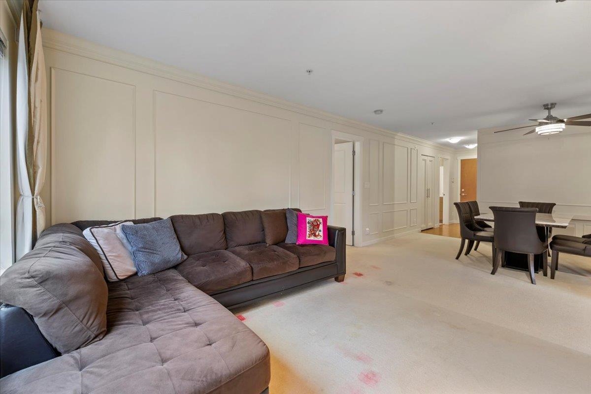Kitchen Island Photo of 103 3097 Lincoln Avenue, Coquitlam, BC