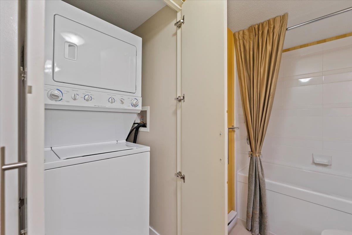 Laundry Room Photo of 103 3097 Lincoln Avenue, Coquitlam, BC