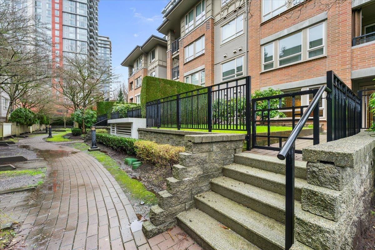 Staircase Photo of 103 3097 Lincoln Avenue, Coquitlam, BC
