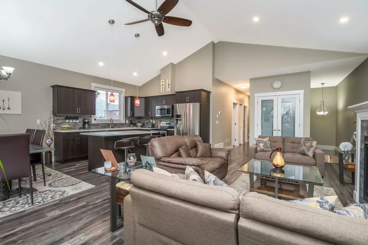 Dining Area Photo of 46181 Second Avenue, Chilliwack, BC