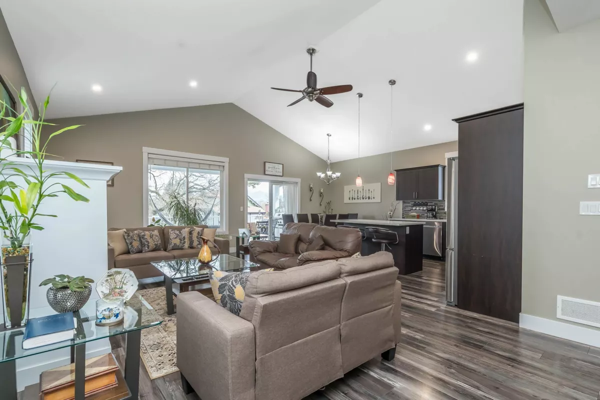 Family Room Photo of 46181 Second Avenue, Chilliwack, BC
