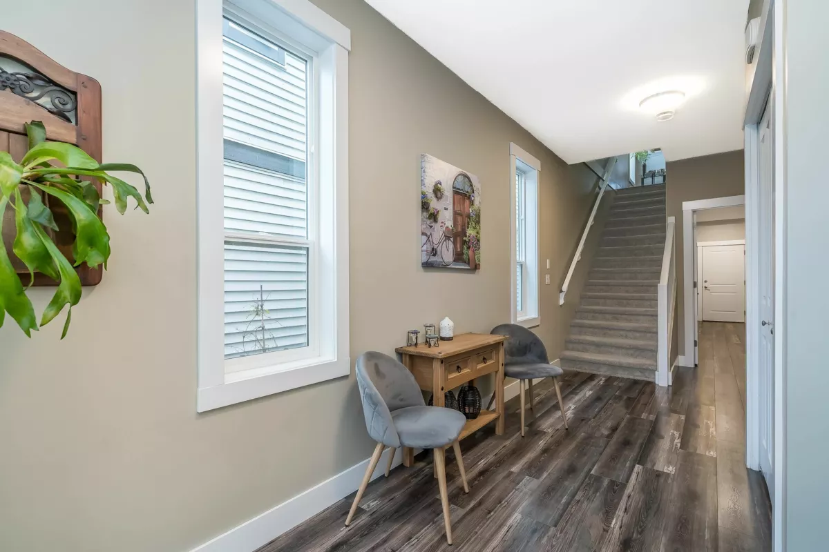 Living Room Photo of 46181 Second Avenue, Chilliwack, BC