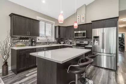Breakfast Nook Photo of 46181 Second Avenue, Chilliwack, BC