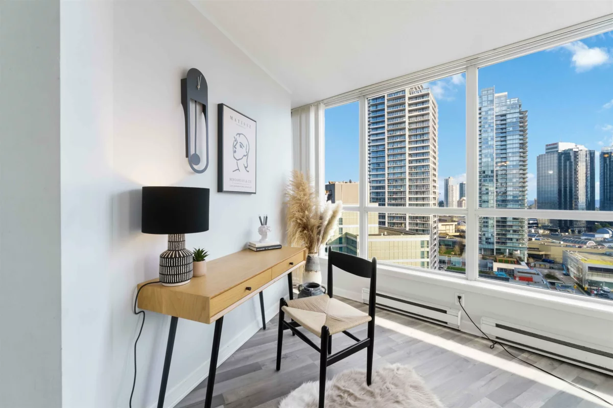 Living Room Photo of 2508 6088 Willingdon Avenue, Burnaby, BC