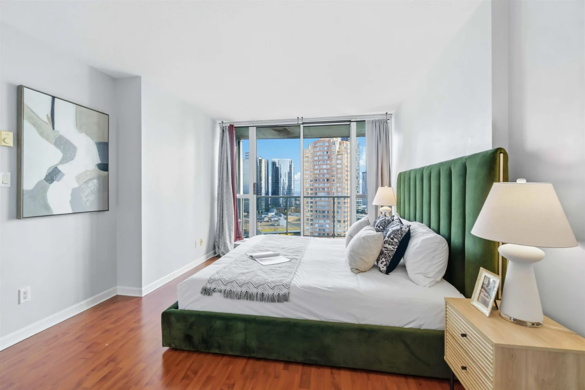 Primary Bathroom Photo of 2508 6088 Willingdon Avenue, Burnaby, BC